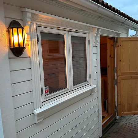 Ved Sjoen - Husvik, Tonsberg! *
